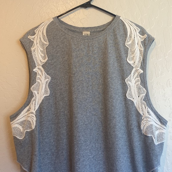 Free People We The Free top grey with lace detail size M - Picture 5 of 12